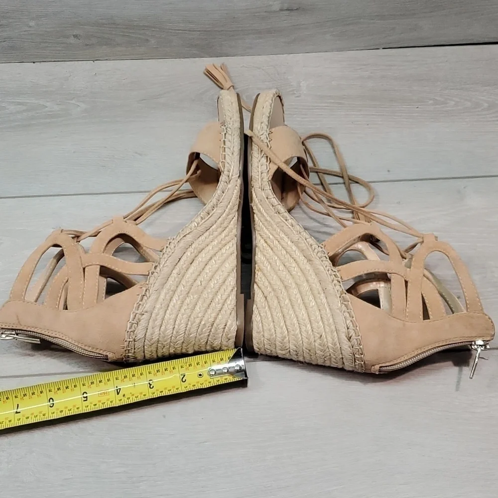 Vince Camuto good all